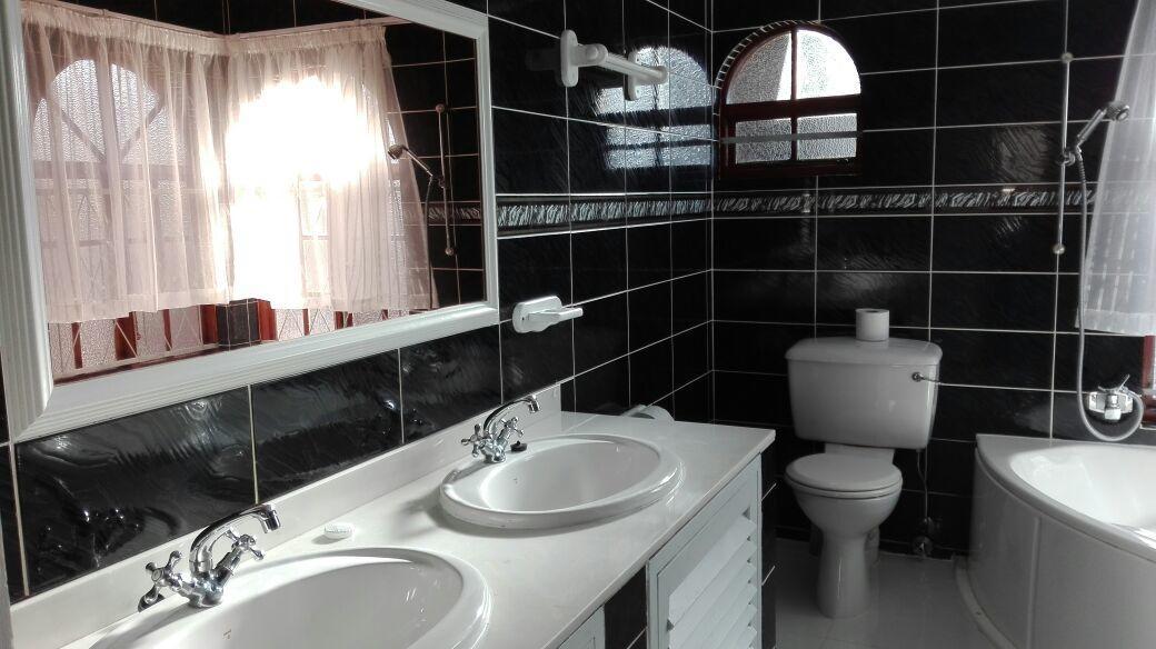 Versailles B And B Gonubie Bagian luar foto