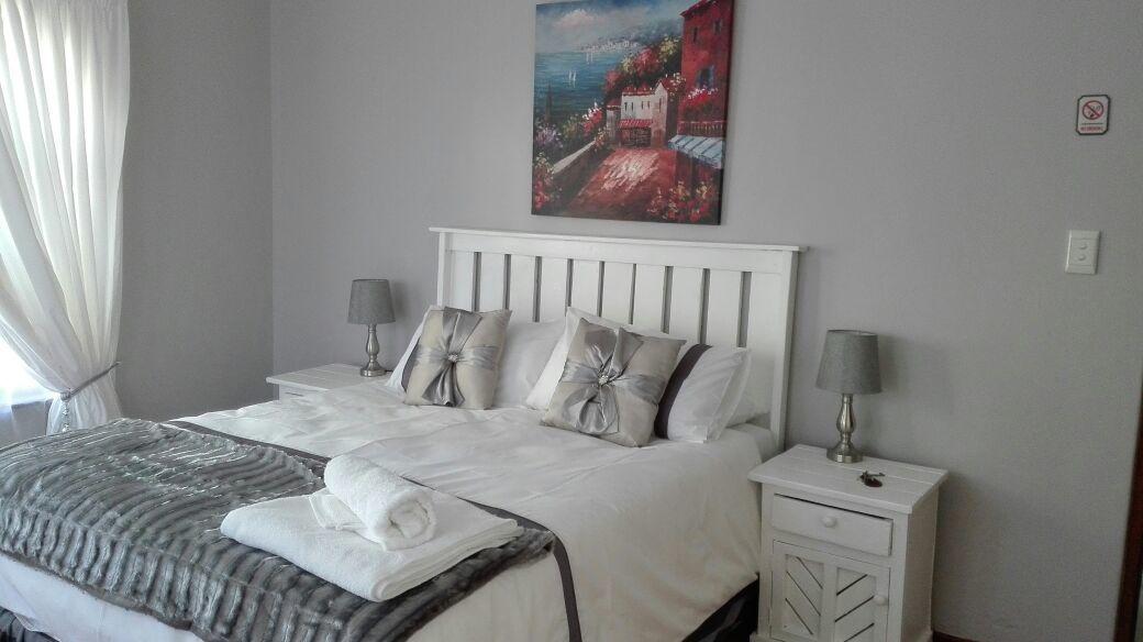 Versailles B And B Gonubie Bagian luar foto